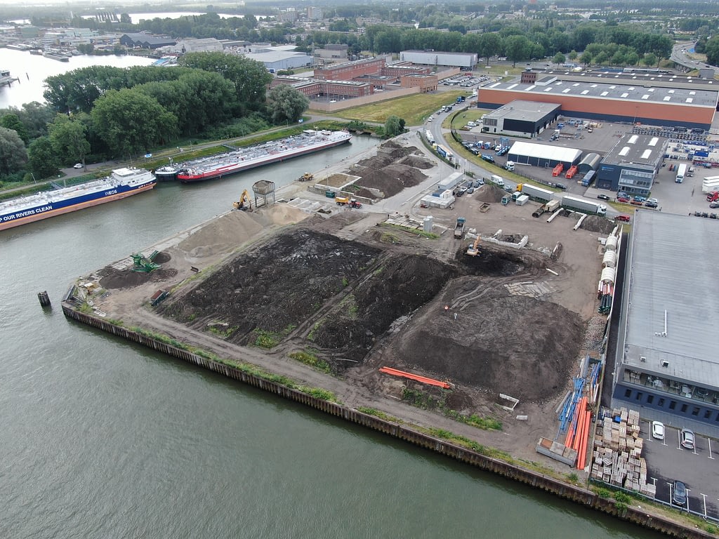 Grondbank en Baggerbank Dordrecht - luchtfoto